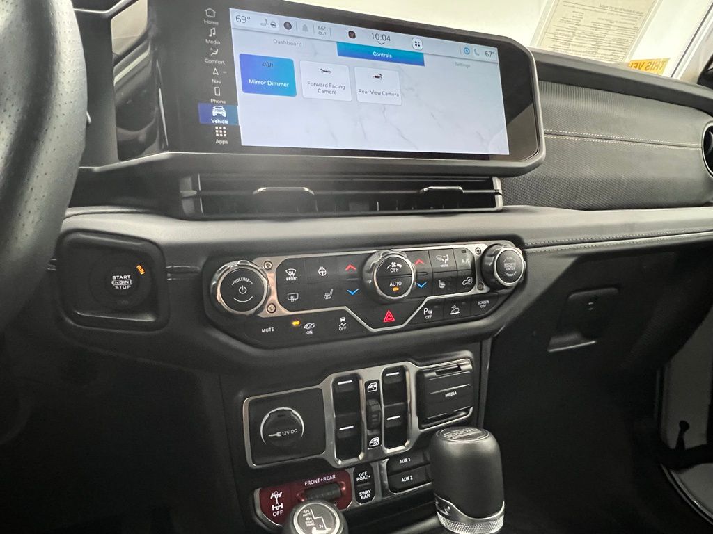 Thumbnail: 2024 Jeep Wrangler - 12