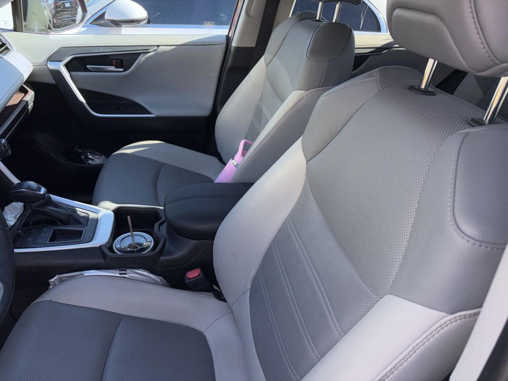 Thumbnail: 2023 Toyota RAV4 - 8