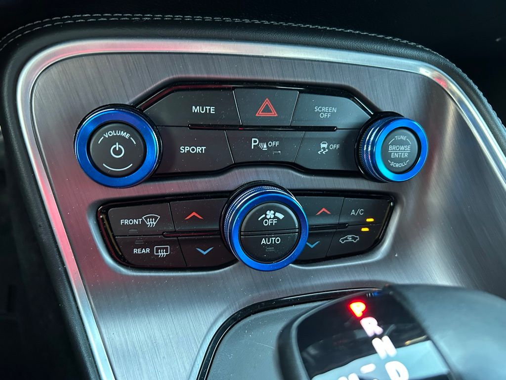 Thumbnail: 2017 Dodge Challenger - 25