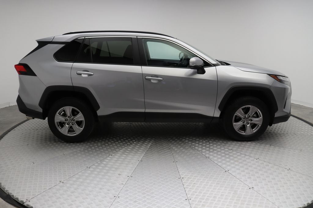 2023 Toyota RAV4 XLE 7