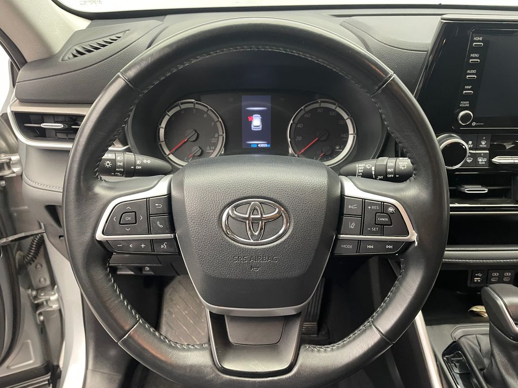 2022 Toyota Highlander LE 21