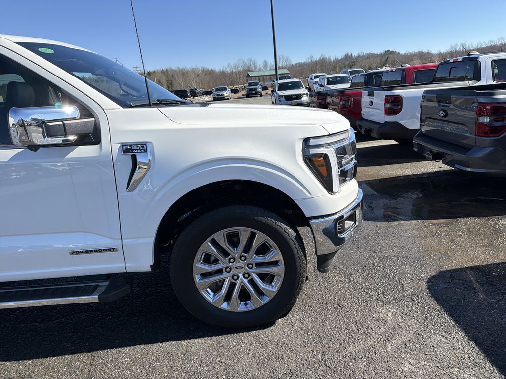 View vehicle photo 4