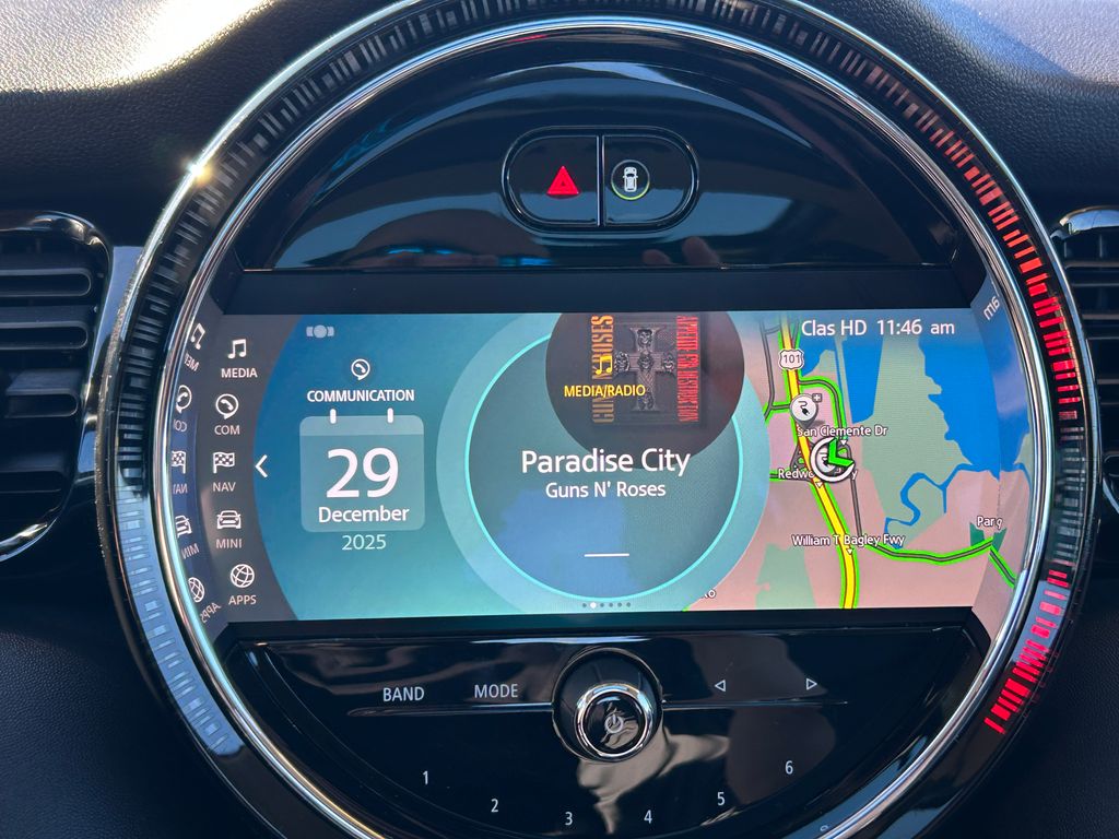 Thumbnail: 2024 MINI Cooper - 21