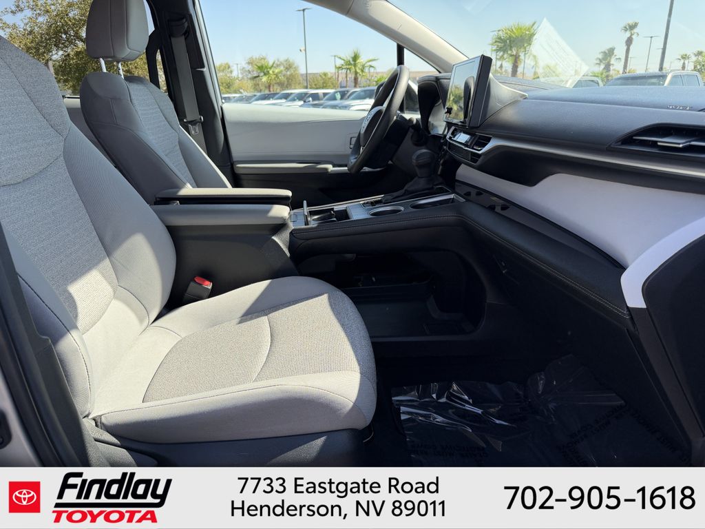 Used 2025 Toyota Sienna Van