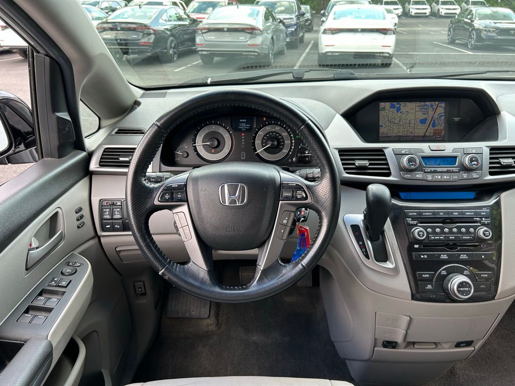 Thumbnail: 2012 Honda Odyssey - 13