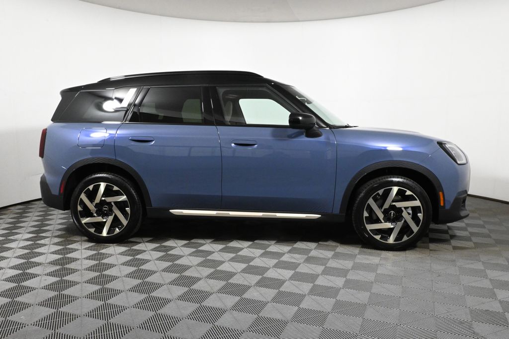 2025 MINI Cooper Countryman Base 8