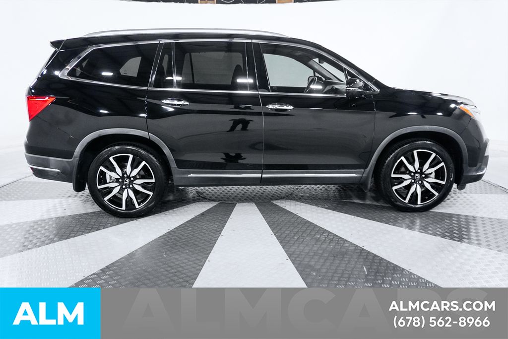 Used 2021 Black Honda Touring image 8