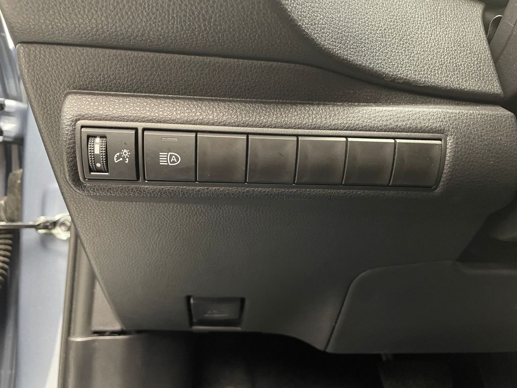 Thumbnail: 2025 Toyota Corolla - 19