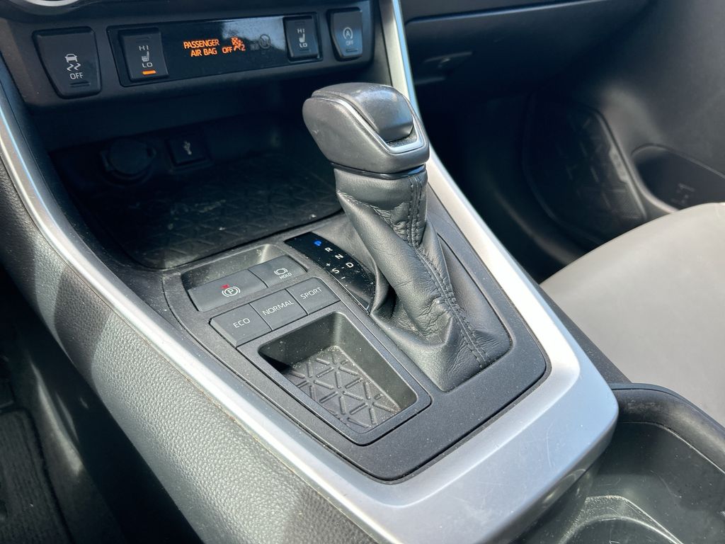 Thumbnail: 2022 Toyota RAV4 - 27