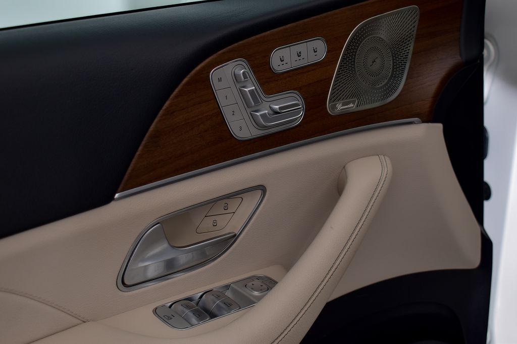 Thumbnail: 2022 Mercedes-Benz GLS - 11