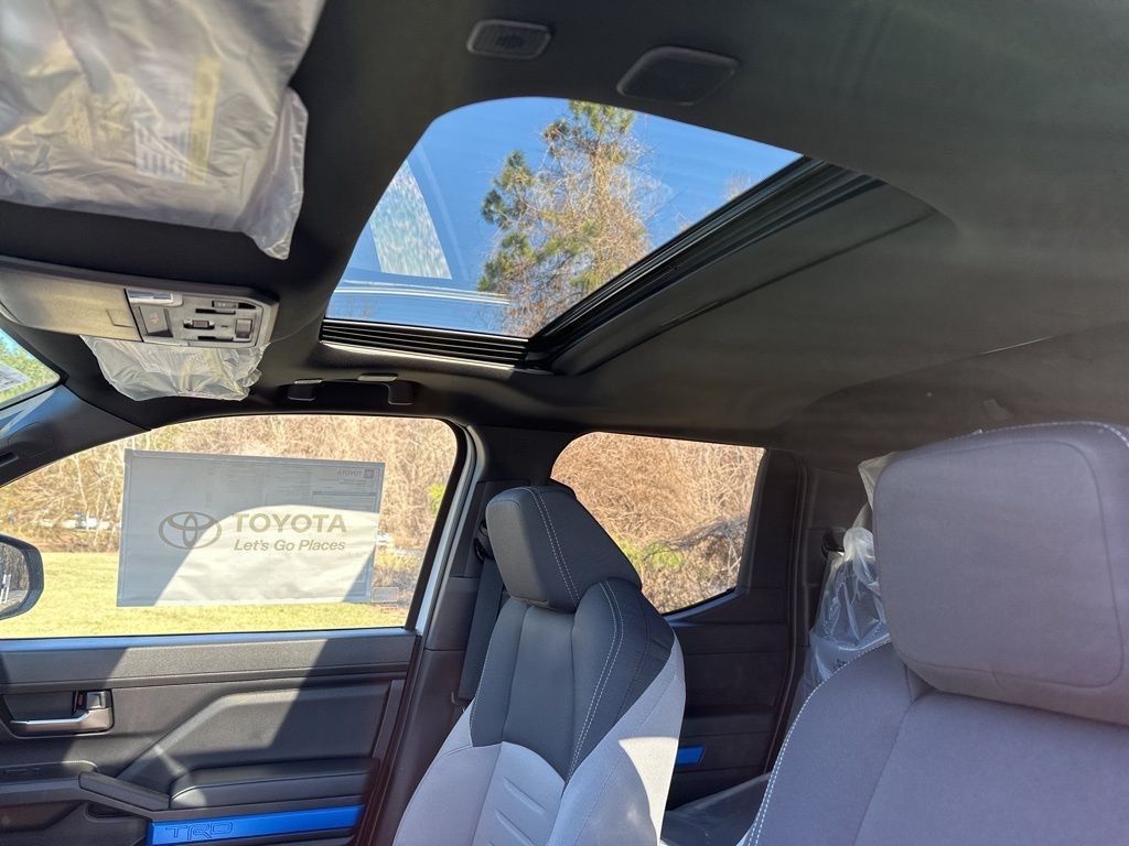 Tacoma i-FORCE MAX TRD Sport