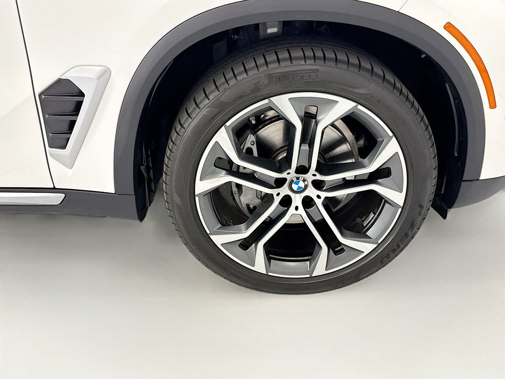 Thumbnail: 2026 BMW X5 - 31