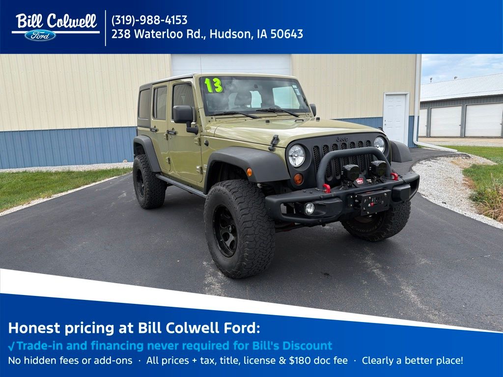 2013 Jeep Wrangler Verde (Commando Green) SUV/Crossover Todo terreno 5 velocidades Automática