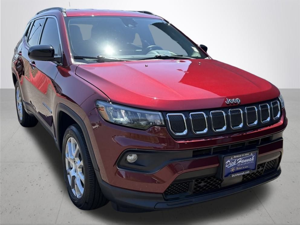 2022 Jeep Compass Latitude Lux