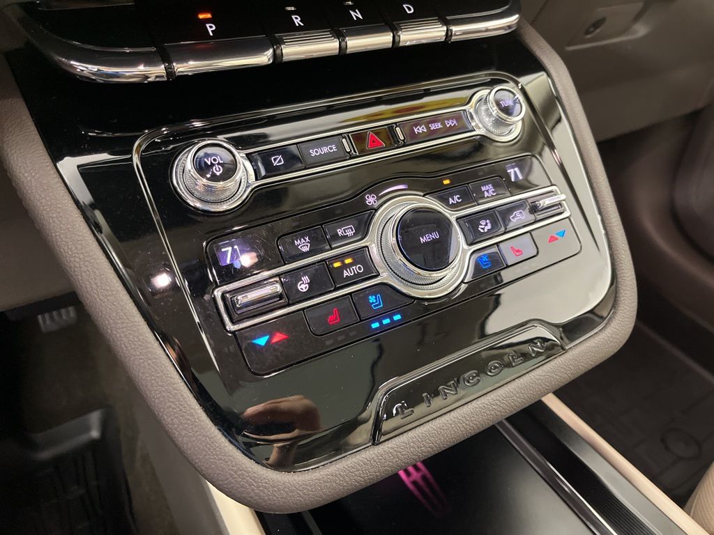 2020 Lincoln Corsair Reserve 32