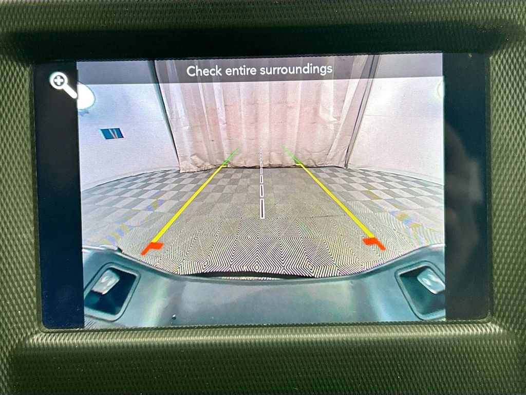 Thumbnail: 2022 Jeep Gladiator - 14