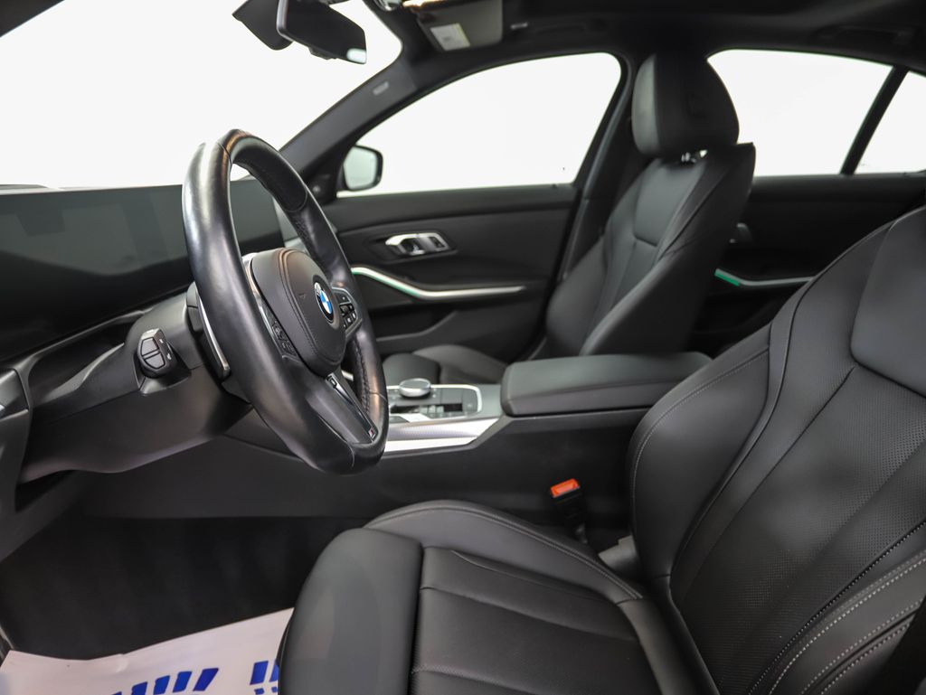 Thumbnail: 2023 BMW 3 Series - 11