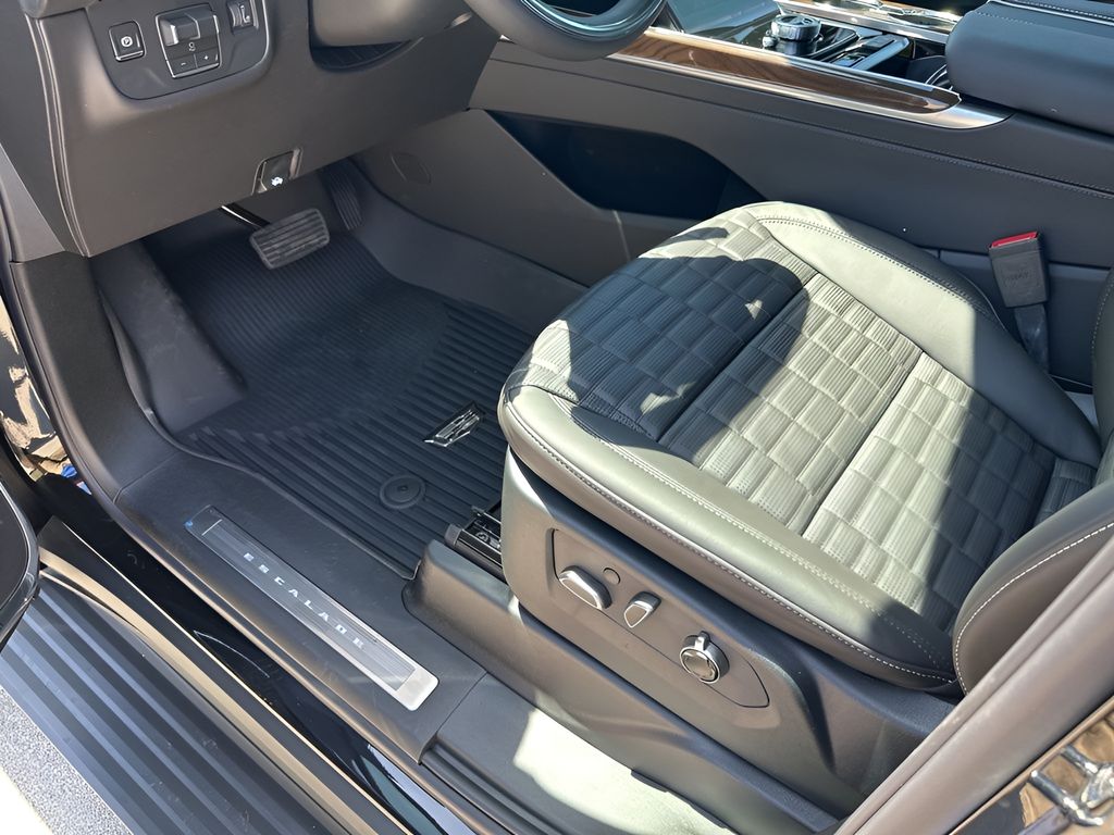 New 2026 Black Cadillac Platinum Edition image 31