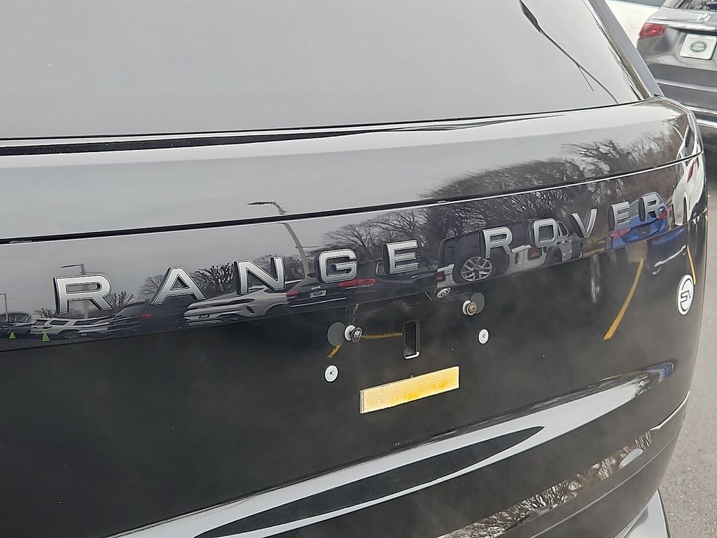 Thumbnail: 2023 Land Rover Range Rover - 31