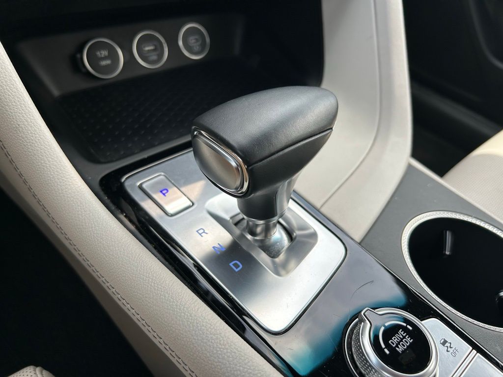 Thumbnail: 2025 Genesis G70 - 27
