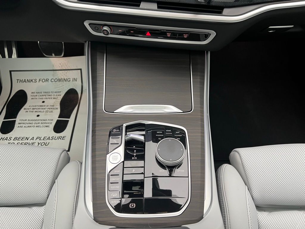 Thumbnail: 2024 BMW X5 - 11