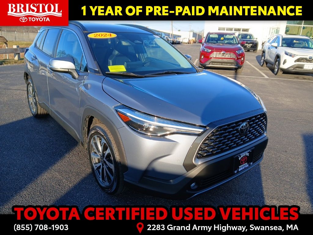 2024 Toyota Corolla Cross XLE's photo
