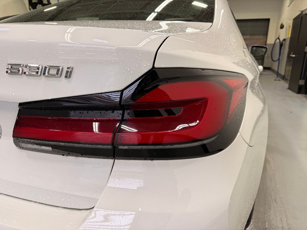 Thumbnail: 2023 BMW 5 Series - 5