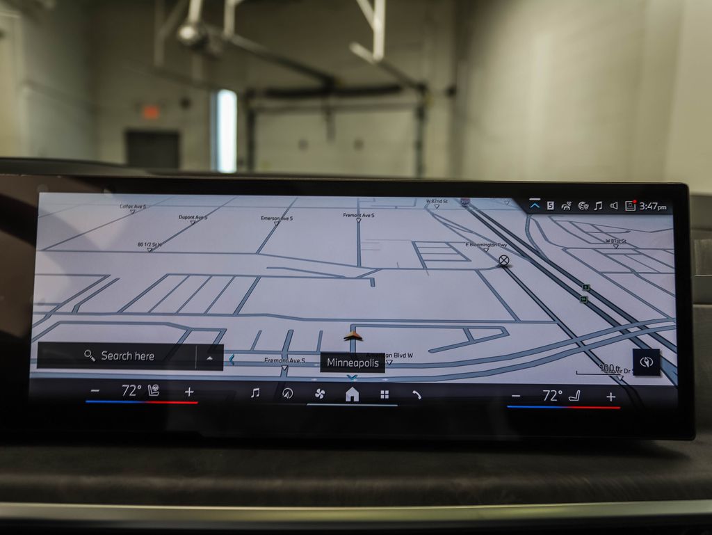 Thumbnail: 2025 BMW X7 - 17