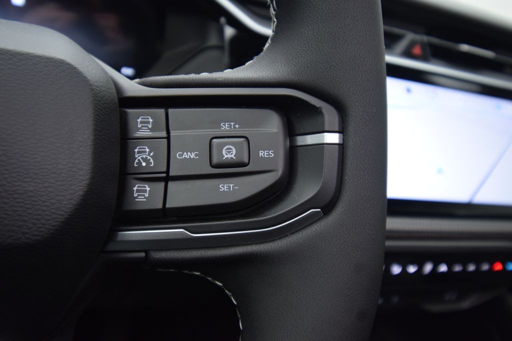 new 2026 Jeep Cherokee car, priced at $45,653