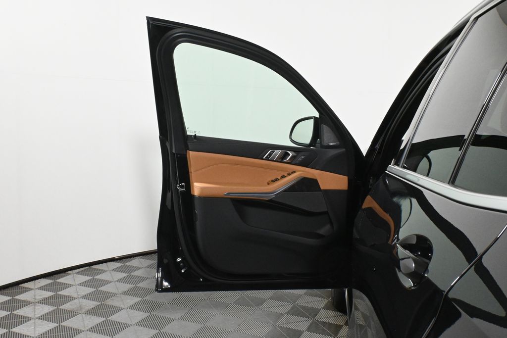 Thumbnail: 2026 BMW X5 - 28