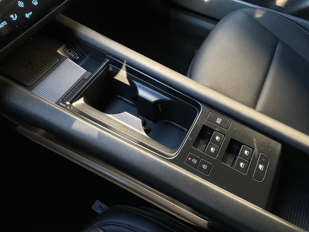 Thumbnail: 2023 Hyundai Ioniq 6 - 20