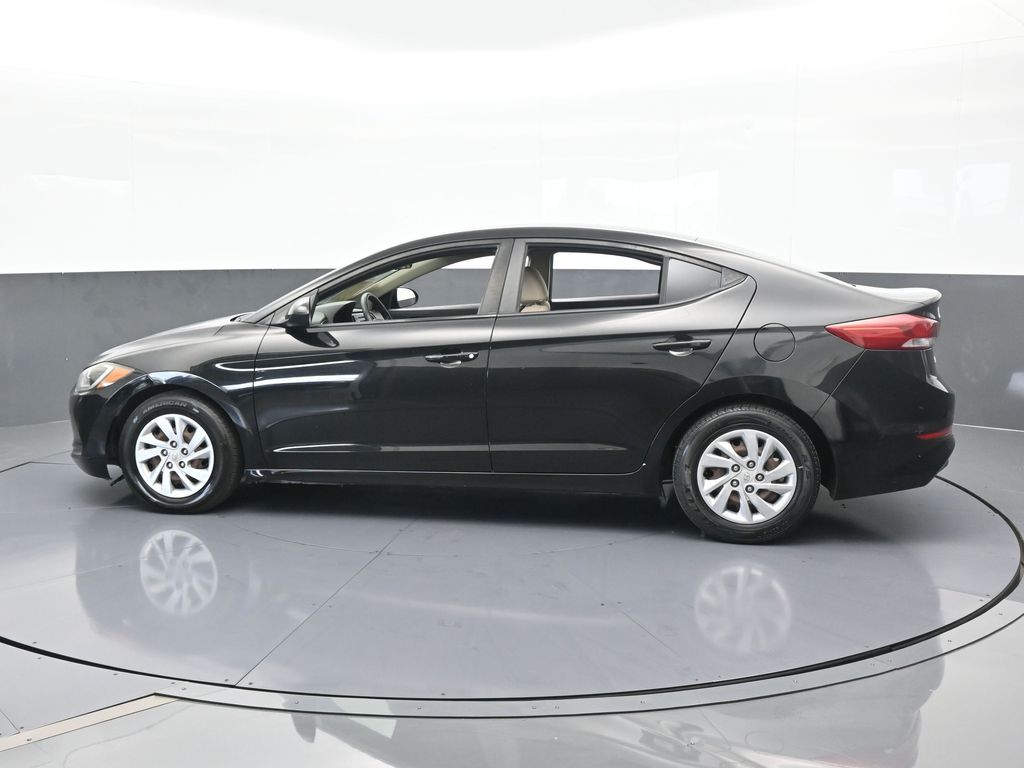 Used 2018 Hyundai Elantra SE with VIN KMHD74LF5JU449331 for sale in Miami, FL