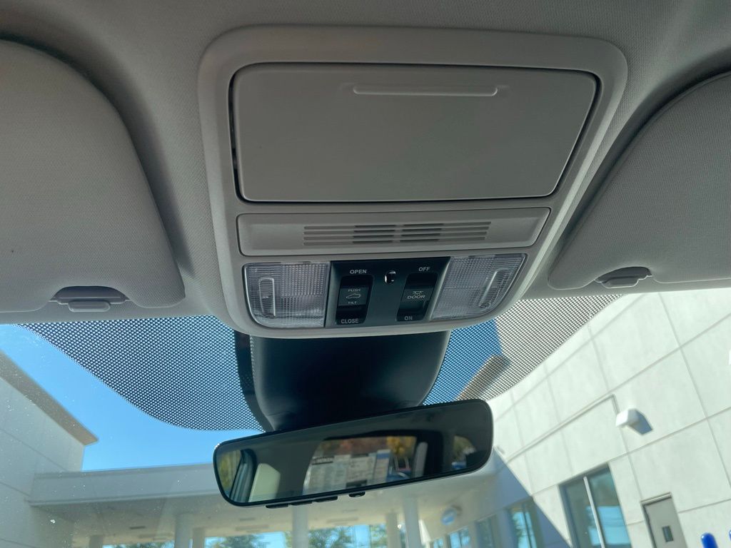 Thumbnail: 2026 Honda Odyssey - 16
