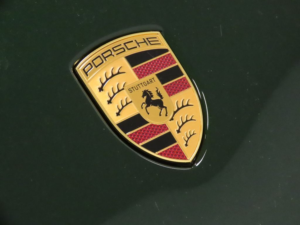 Thumbnail: 2026 Porsche Macan - 14