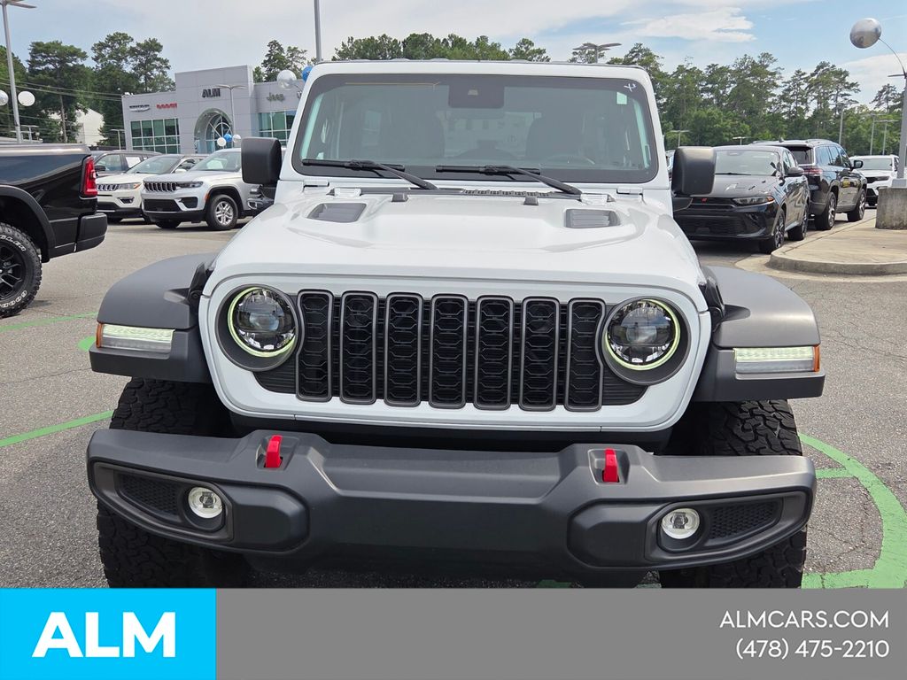 Used 2025 White Jeep Rubicon image 3