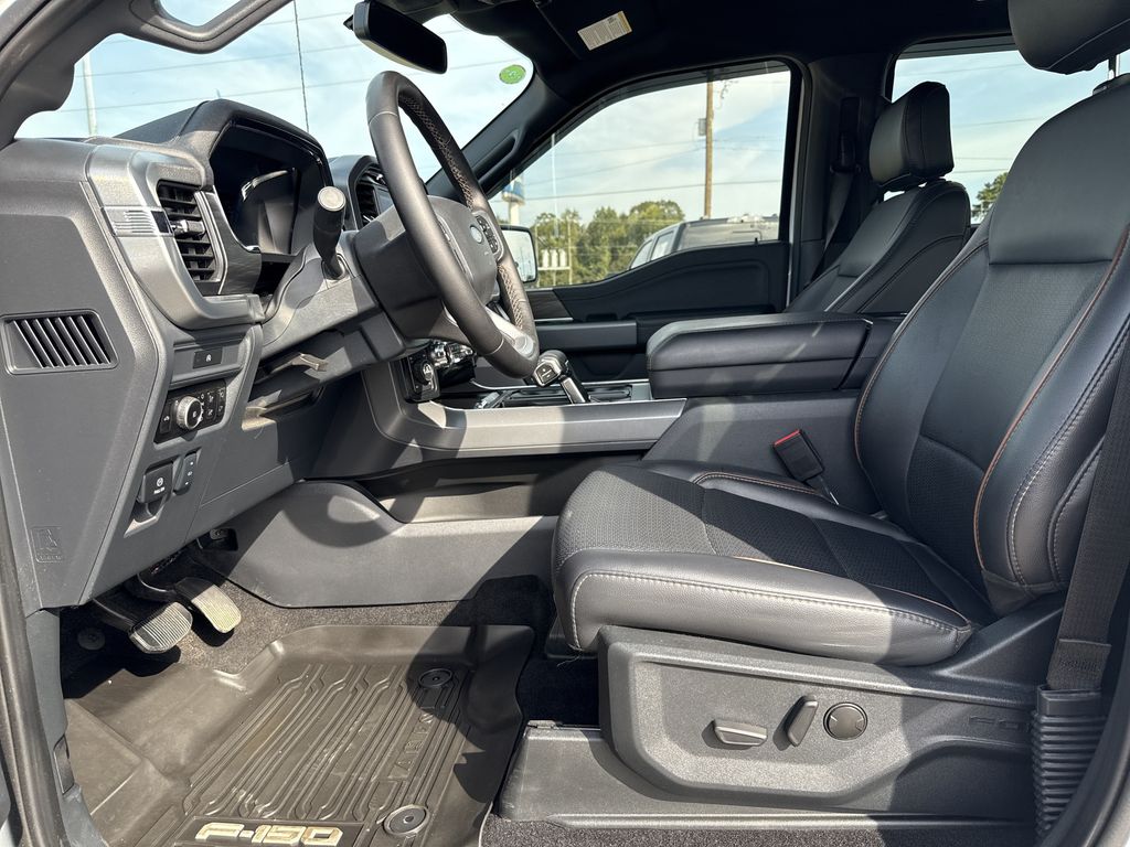 2025 Ford F-150 Lariat - 10