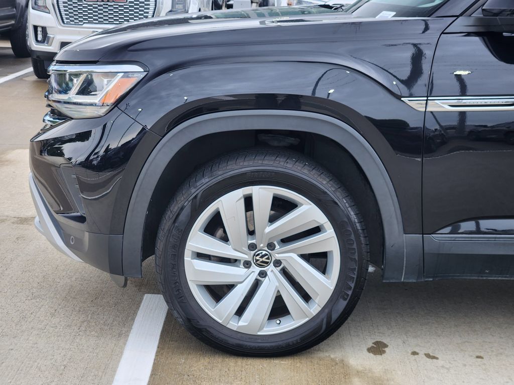 2020 Volkswagen Atlas Cross Sport 3.6L V6 SE w/Technology Black at DeMontrond Auto Country