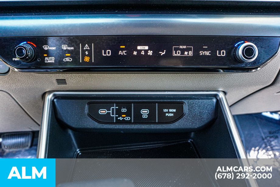 Used 2025 Black Kia LXS image 54