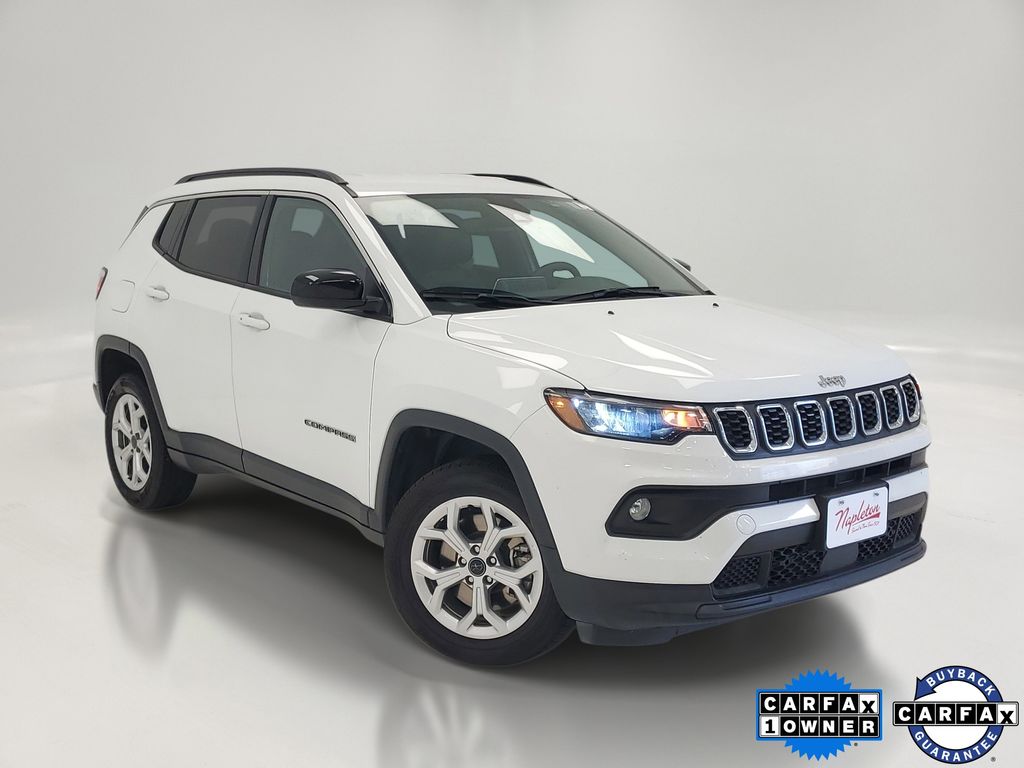Bright White Clearcoat 2025 Jeep Compass Latitude 4WD SUV / Crossover Four-Wheel Drive 8-Speed Automatic