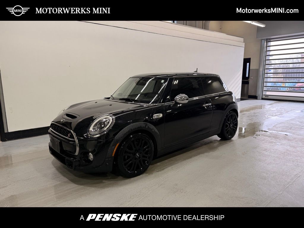 2018 MINI Cooper Base -
                  Golden Valley, MN