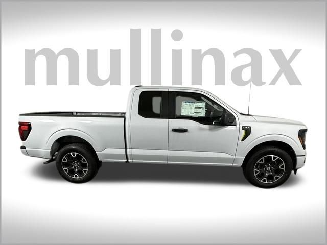 2025 Ford F-150 STX photo 14