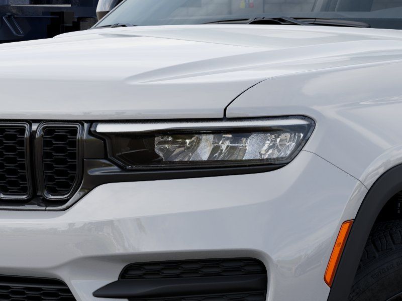 New 2025 White Jeep Altitude X image 10