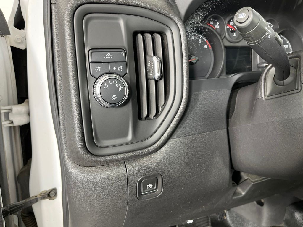 Thumbnail: 2023 GMC Sierra 1500 - 22