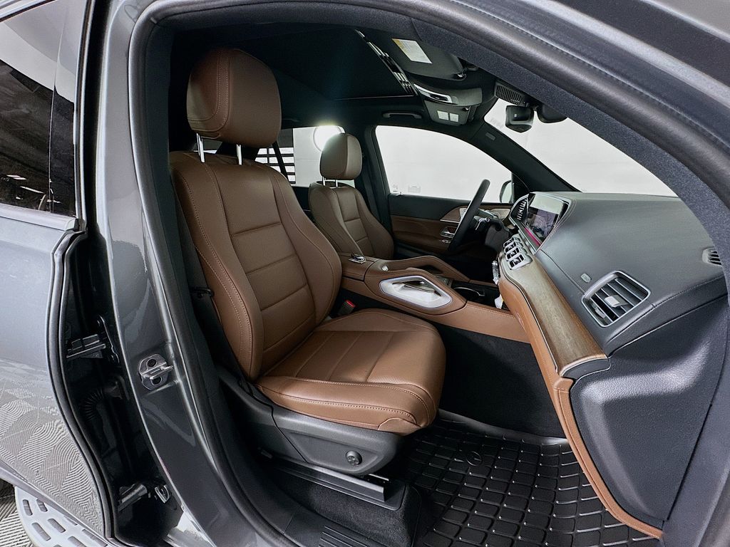 2025 Mercedes-Benz GLE 450 29
