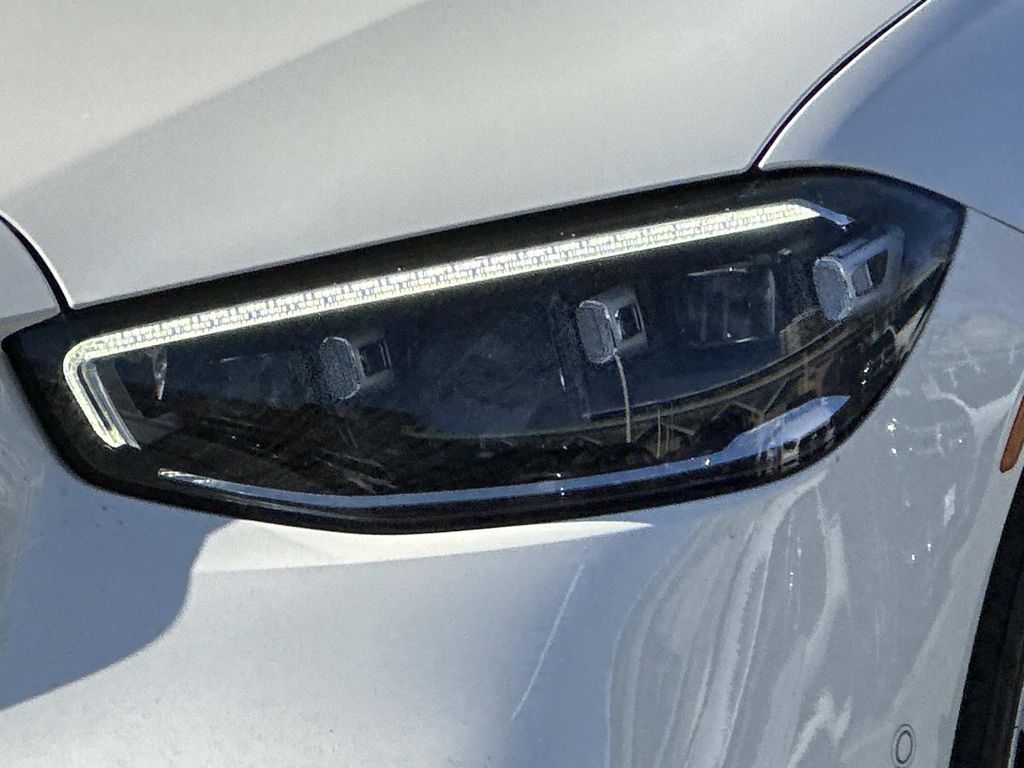 Thumbnail: 2022 Mercedes-Benz S-Class - 3