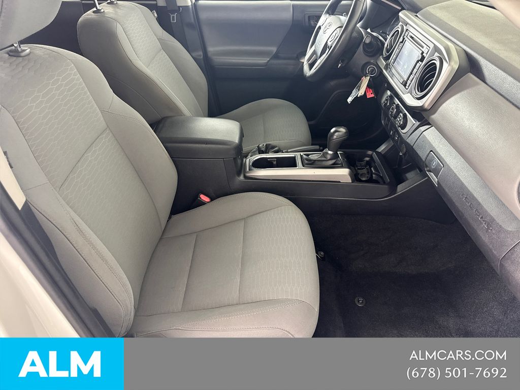 Used 2019 White Toyota SR5 image 16