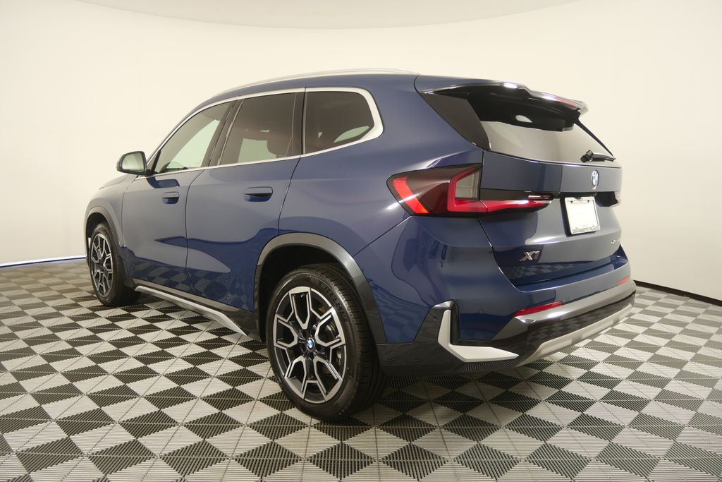 Thumbnail: 2026 BMW X1 - 3