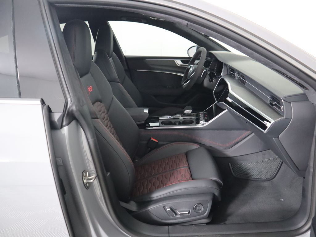 Thumbnail: 2026 Audi RS 7 - 22