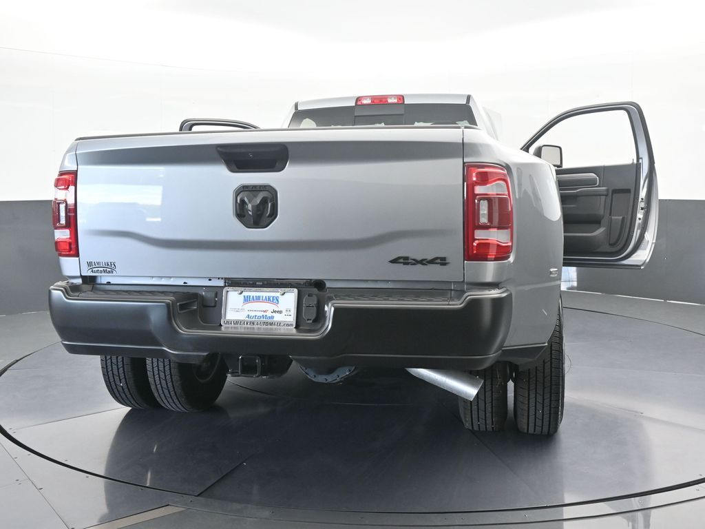 Used 2024 Billet Silver Metallic Clearcoat Ram Tradesman image 70