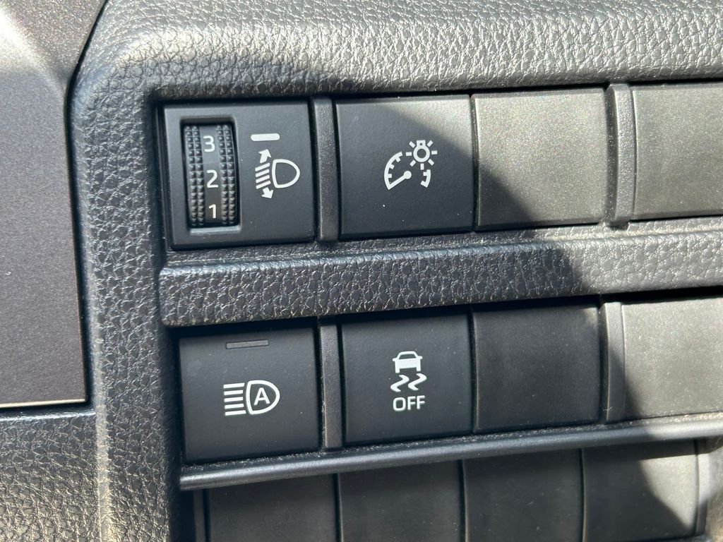 Used 2025 Toyota Tacoma Truck